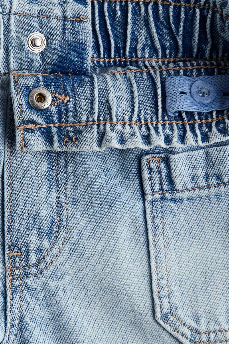 H&M Loose Fit Denim shorts